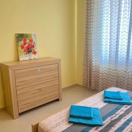 Cherno Apartman Ahtopol